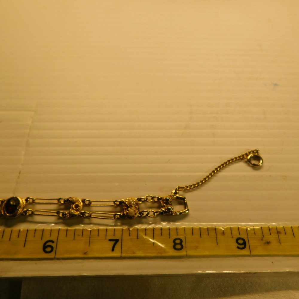 JEWELRY - Picture 3 of 4